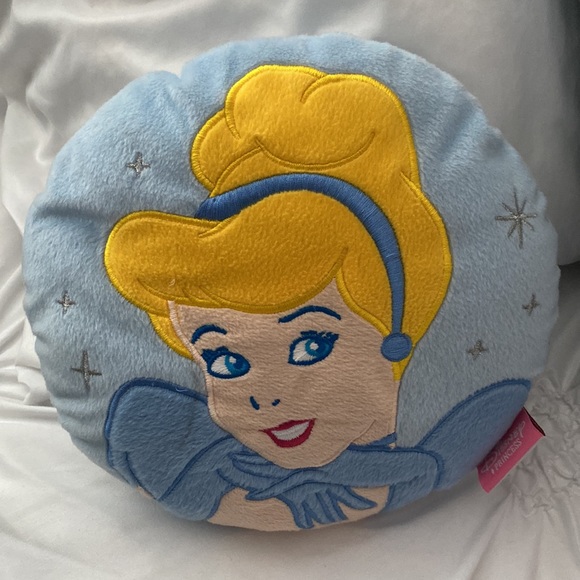Disney Princess cushions - Picture 4 of 5